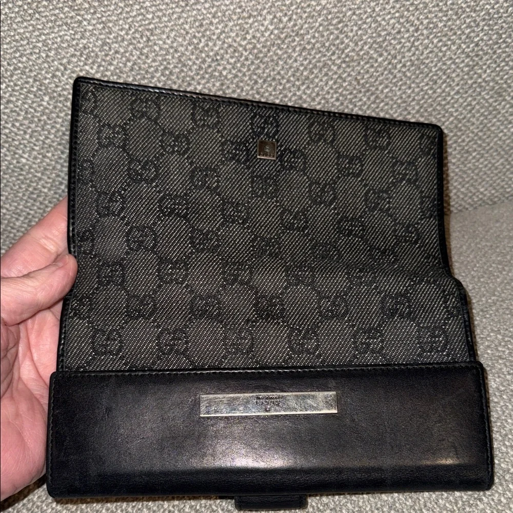 Gucci elegant authentic